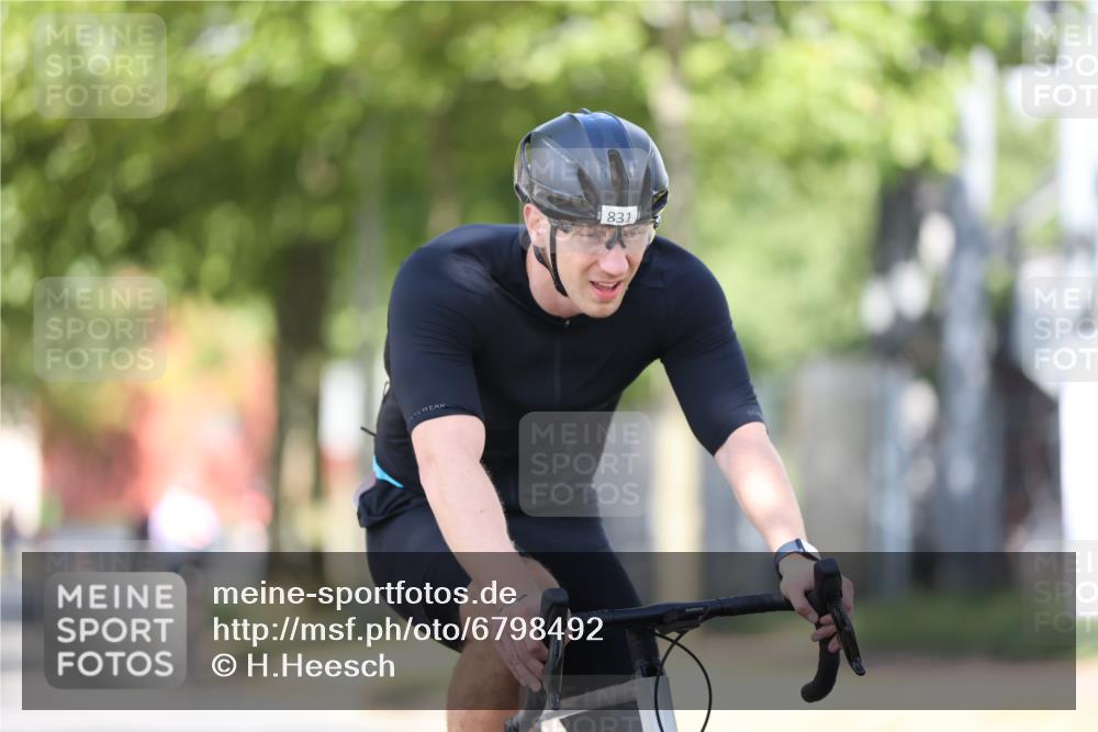 11.08.2024 - GEWOBA Citytriathlon Bremen H.Heesch http://msf.ph/oto/6798492 11.08.2024 11:54:39 Laufen  meine-sportfotos.de