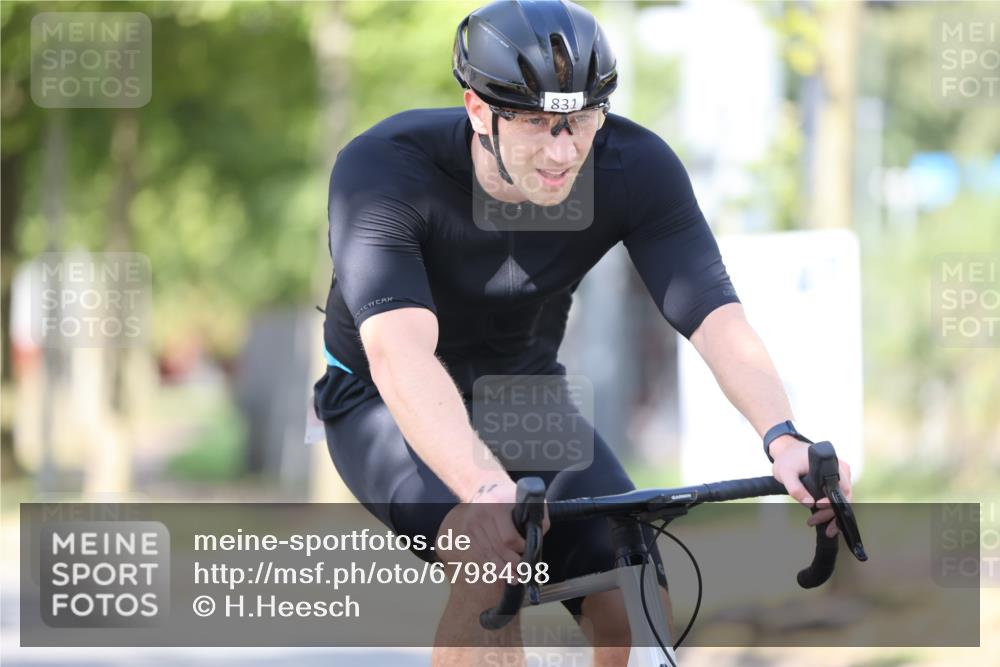 11.08.2024 - GEWOBA Citytriathlon Bremen H.Heesch http://msf.ph/oto/6798498 11.08.2024 11:54:39 Laufen  meine-sportfotos.de