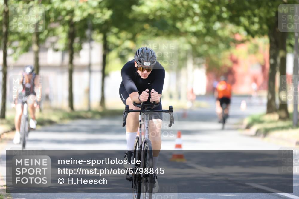11.08.2024 - GEWOBA Citytriathlon Bremen H.Heesch http://msf.ph/oto/6798845 11.08.2024 11:55:40 Laufen  meine-sportfotos.de