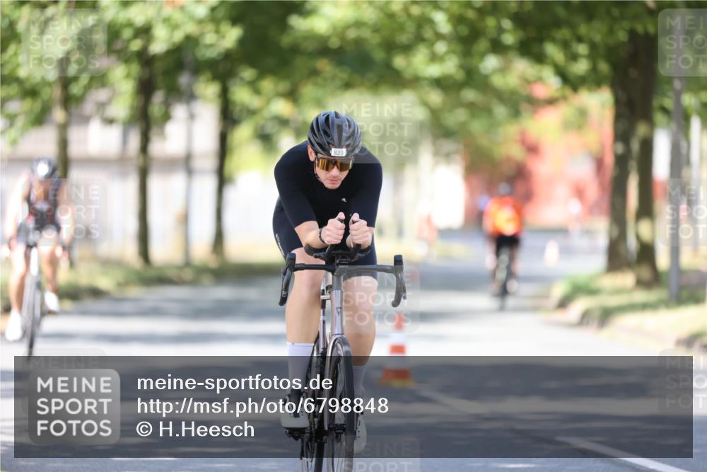 11.08.2024 - GEWOBA Citytriathlon Bremen H.Heesch http://msf.ph/oto/6798848 11.08.2024 11:55:40 Laufen  meine-sportfotos.de