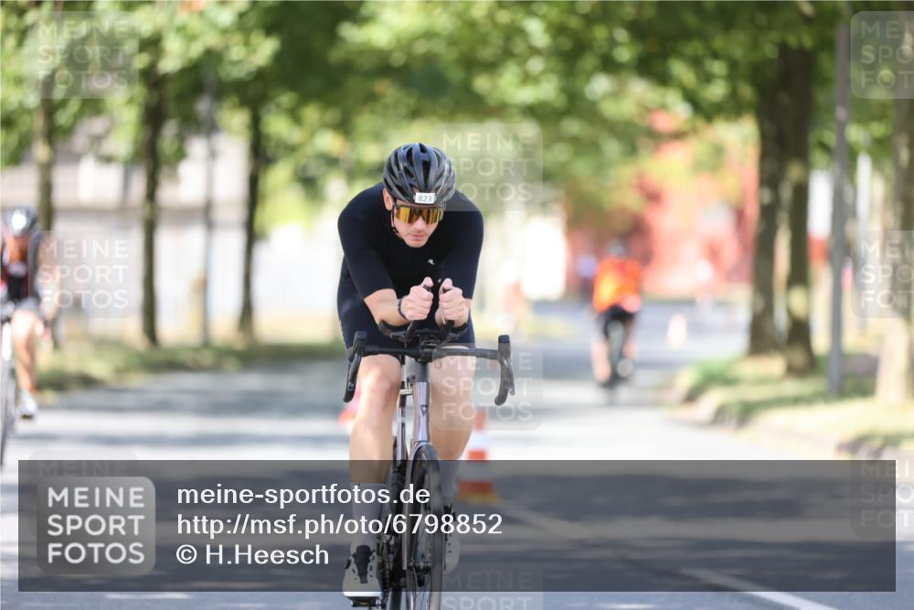 11.08.2024 - GEWOBA Citytriathlon Bremen H.Heesch http://msf.ph/oto/6798852 11.08.2024 11:55:40 Laufen  meine-sportfotos.de