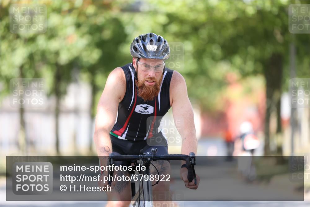 11.08.2024 - GEWOBA Citytriathlon Bremen H.Heesch http://msf.ph/oto/6798922 11.08.2024 11:55:43 Laufen  meine-sportfotos.de