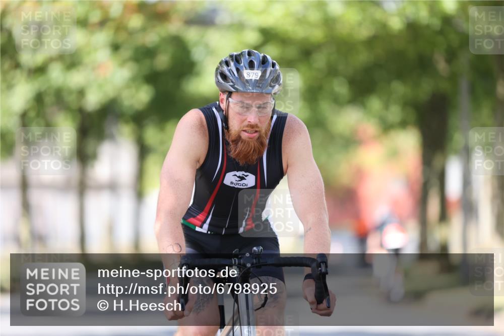 11.08.2024 - GEWOBA Citytriathlon Bremen H.Heesch http://msf.ph/oto/6798925 11.08.2024 11:55:43 Laufen  meine-sportfotos.de