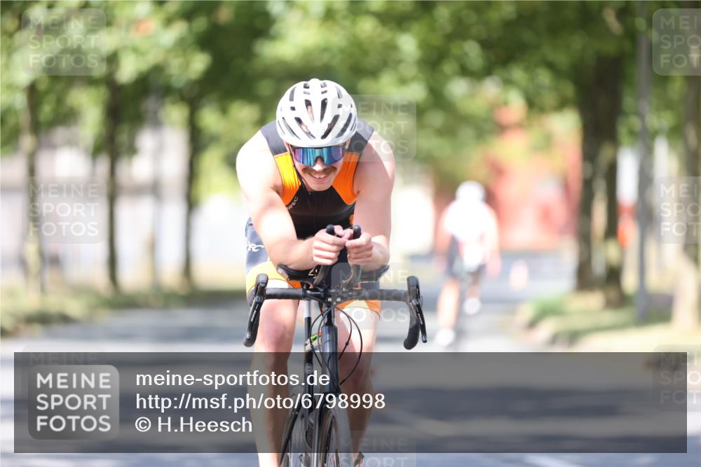 11.08.2024 - GEWOBA Citytriathlon Bremen H.Heesch http://msf.ph/oto/6798998 11.08.2024 11:55:49 Laufen  meine-sportfotos.de
