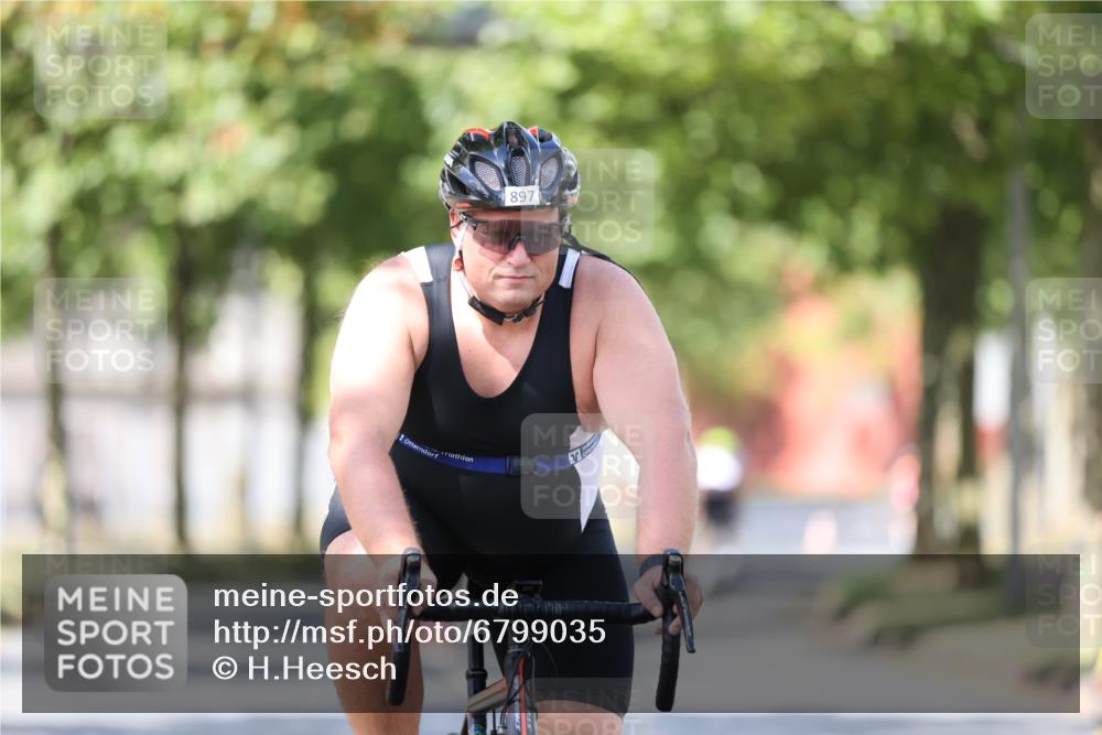 11.08.2024 - GEWOBA Citytriathlon Bremen H.Heesch http://msf.ph/oto/6799035 11.08.2024 11:55:59 Laufen  meine-sportfotos.de
