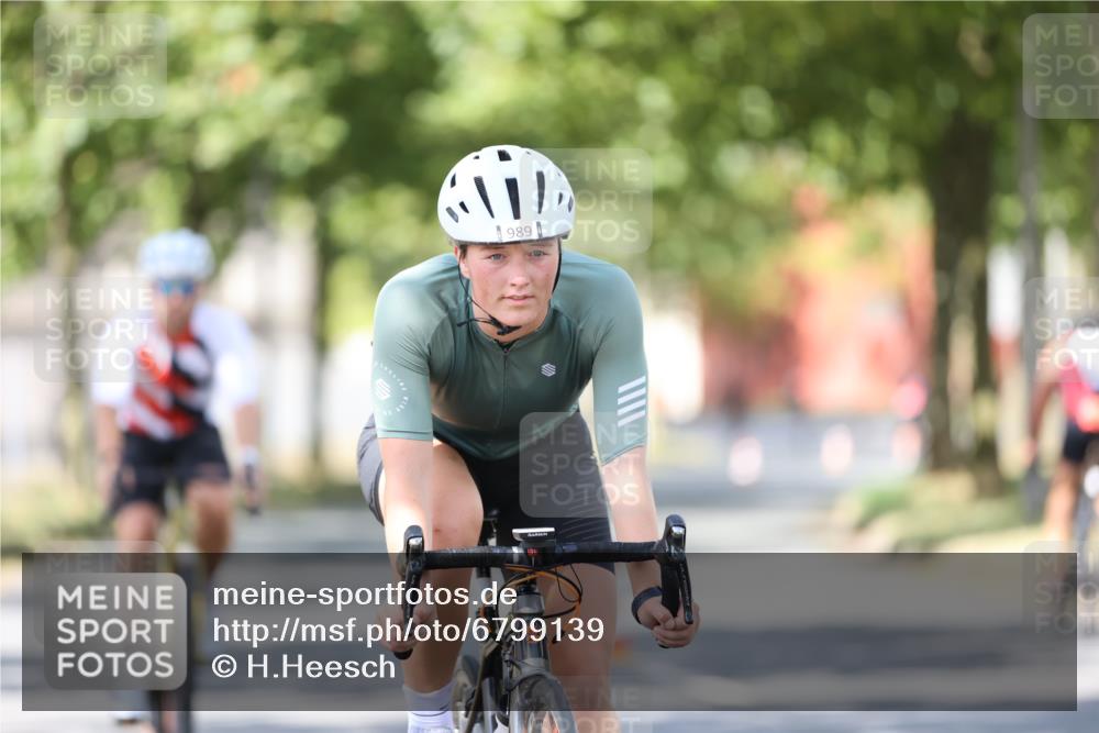 11.08.2024 - GEWOBA Citytriathlon Bremen H.Heesch http://msf.ph/oto/6799139 11.08.2024 11:56:16 Laufen  meine-sportfotos.de
