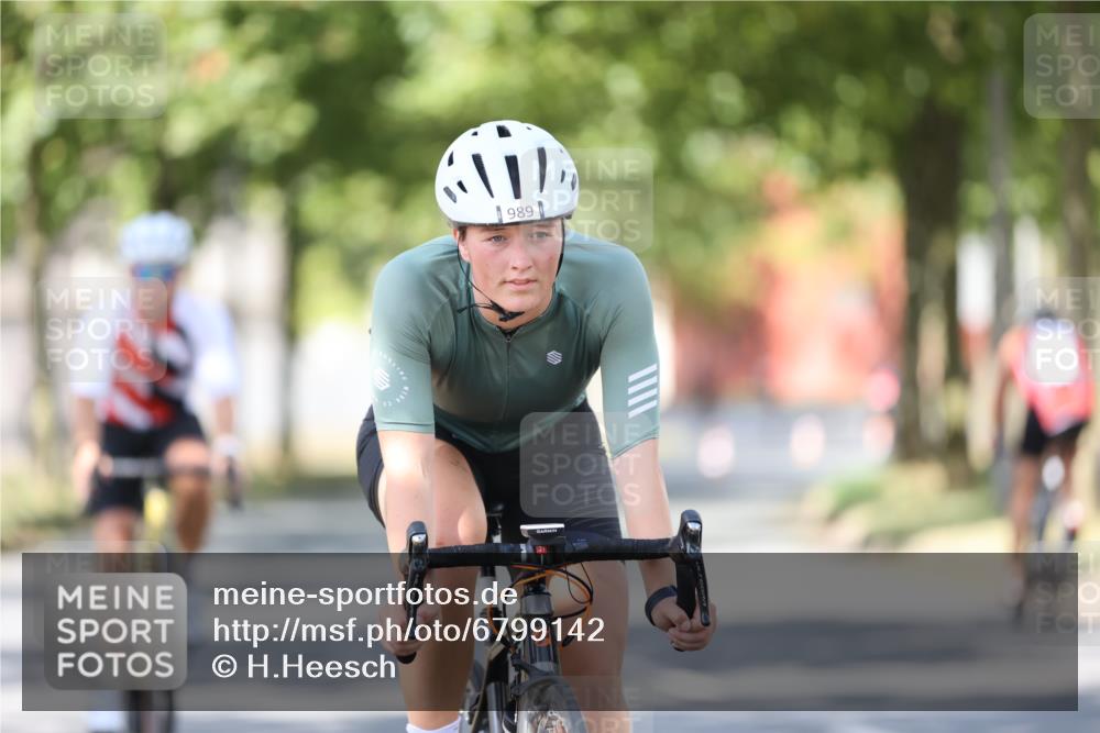 11.08.2024 - GEWOBA Citytriathlon Bremen H.Heesch http://msf.ph/oto/6799142 11.08.2024 11:56:16 Laufen  meine-sportfotos.de
