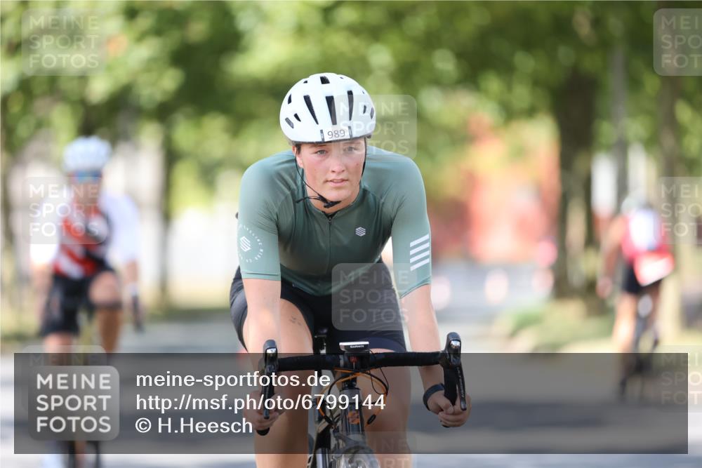 11.08.2024 - GEWOBA Citytriathlon Bremen H.Heesch http://msf.ph/oto/6799144 11.08.2024 11:56:16 Laufen  meine-sportfotos.de