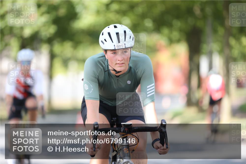 11.08.2024 - GEWOBA Citytriathlon Bremen H.Heesch http://msf.ph/oto/6799146 11.08.2024 11:56:16 Laufen  meine-sportfotos.de