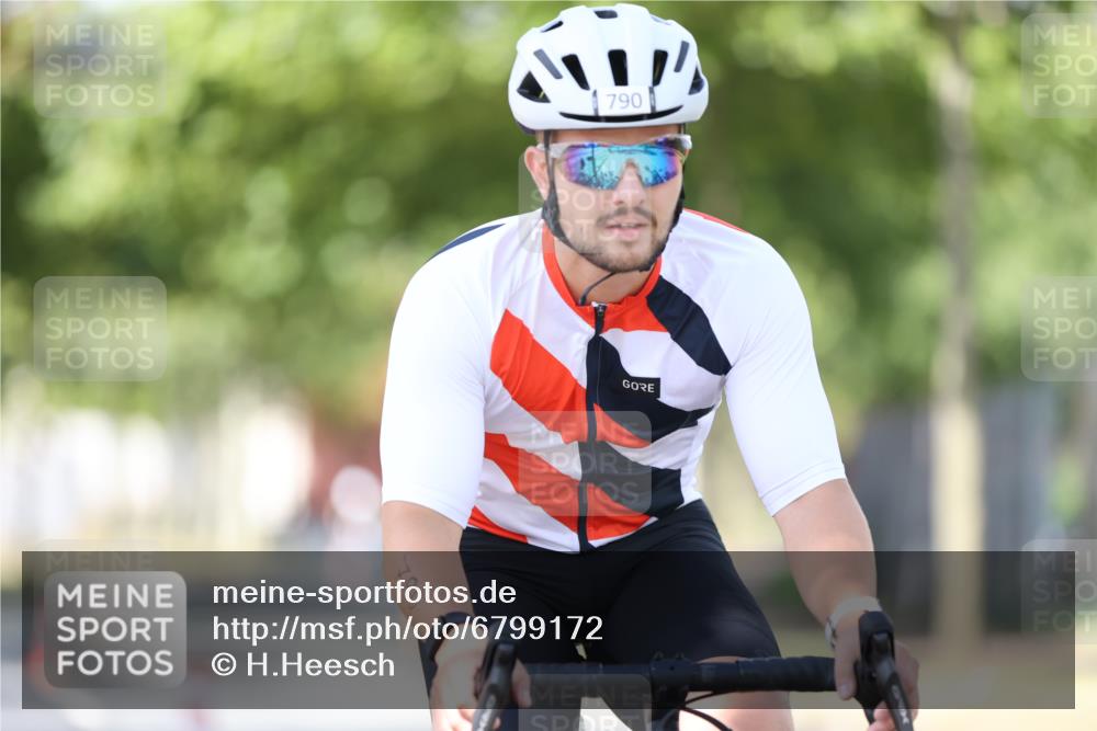 11.08.2024 - GEWOBA Citytriathlon Bremen H.Heesch http://msf.ph/oto/6799172 11.08.2024 11:56:18 Laufen  meine-sportfotos.de