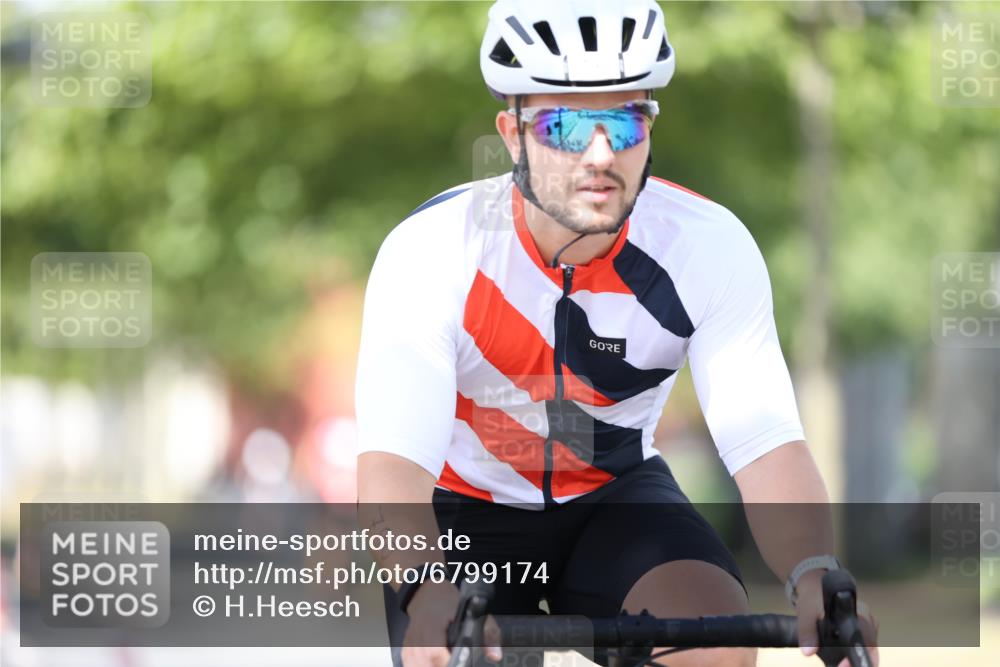 11.08.2024 - GEWOBA Citytriathlon Bremen H.Heesch http://msf.ph/oto/6799174 11.08.2024 11:56:18 Laufen  meine-sportfotos.de
