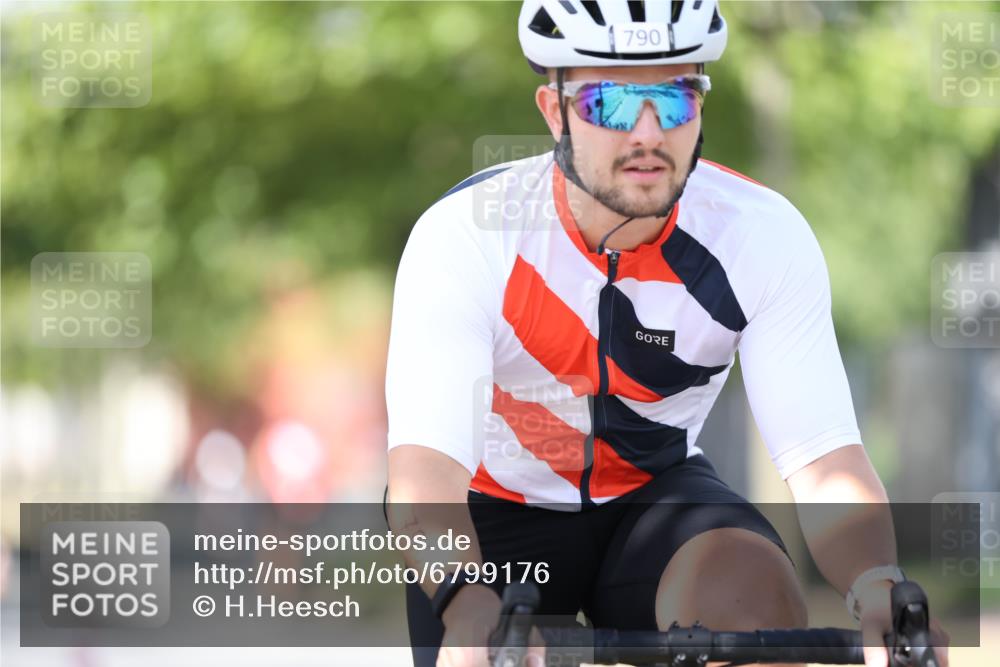 11.08.2024 - GEWOBA Citytriathlon Bremen H.Heesch http://msf.ph/oto/6799176 11.08.2024 11:56:18 Laufen  meine-sportfotos.de