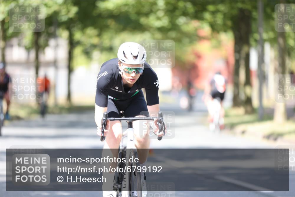 11.08.2024 - GEWOBA Citytriathlon Bremen H.Heesch http://msf.ph/oto/6799192 11.08.2024 11:56:27 Laufen  meine-sportfotos.de