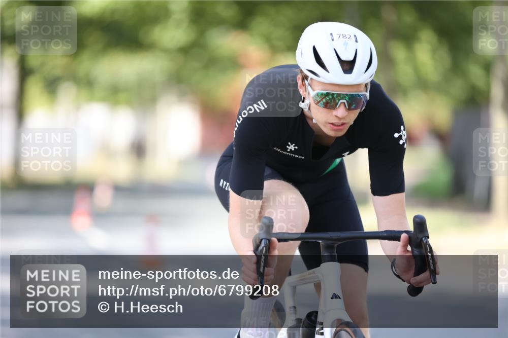 11.08.2024 - GEWOBA Citytriathlon Bremen H.Heesch http://msf.ph/oto/6799208 11.08.2024 11:56:27 Laufen  meine-sportfotos.de
