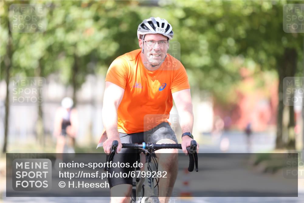 11.08.2024 - GEWOBA Citytriathlon Bremen H.Heesch http://msf.ph/oto/6799282 11.08.2024 11:56:33 Laufen  meine-sportfotos.de