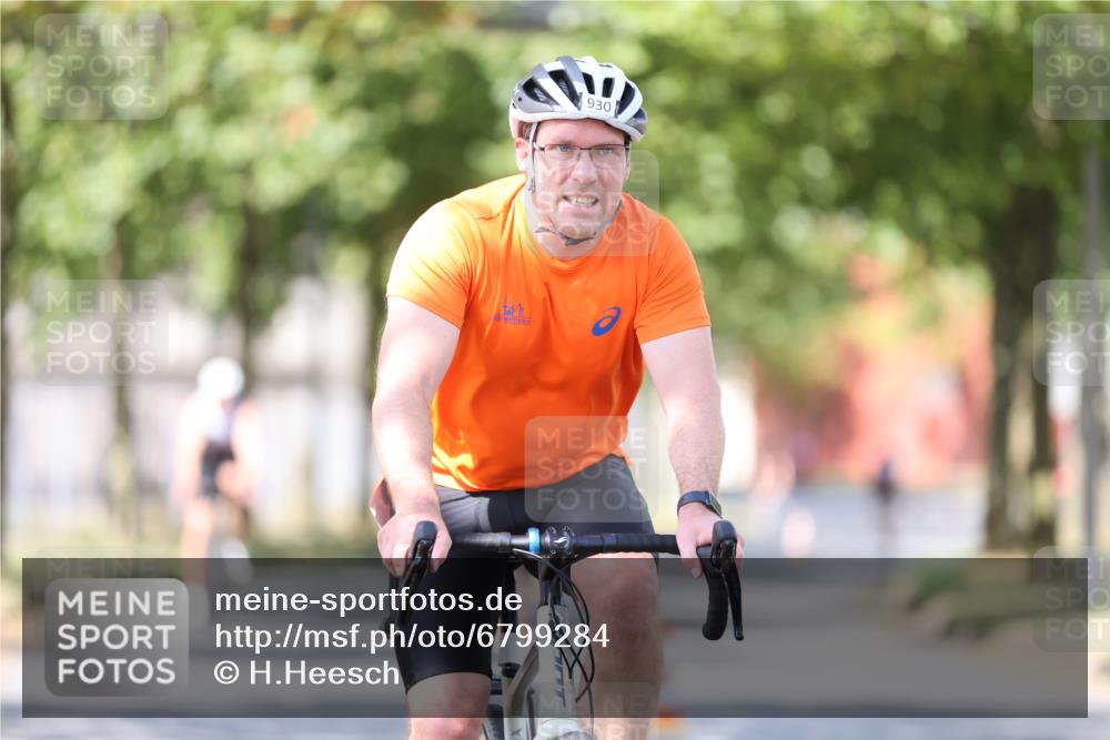 11.08.2024 - GEWOBA Citytriathlon Bremen H.Heesch http://msf.ph/oto/6799284 11.08.2024 11:56:33 Laufen  meine-sportfotos.de