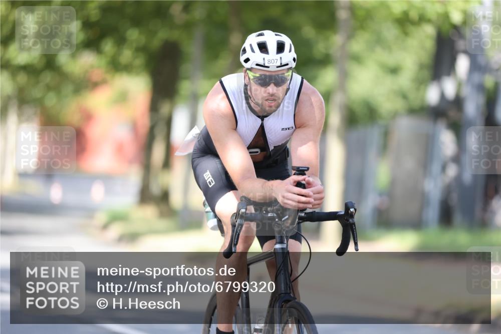 11.08.2024 - GEWOBA Citytriathlon Bremen H.Heesch http://msf.ph/oto/6799320 11.08.2024 11:56:36 Laufen  meine-sportfotos.de