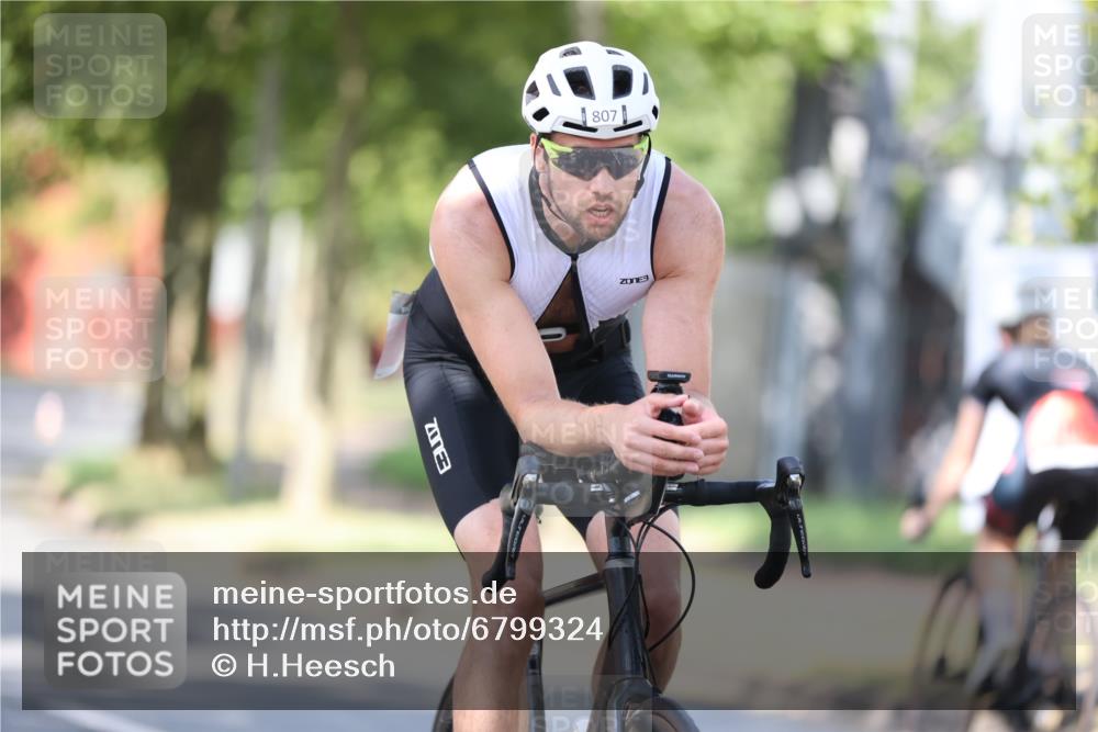 11.08.2024 - GEWOBA Citytriathlon Bremen H.Heesch http://msf.ph/oto/6799324 11.08.2024 11:56:36 Laufen  meine-sportfotos.de