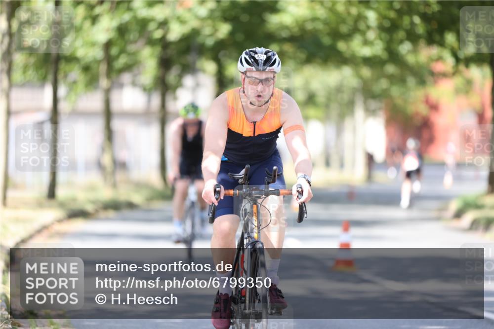 11.08.2024 - GEWOBA Citytriathlon Bremen H.Heesch http://msf.ph/oto/6799350 11.08.2024 11:56:42 Laufen  meine-sportfotos.de