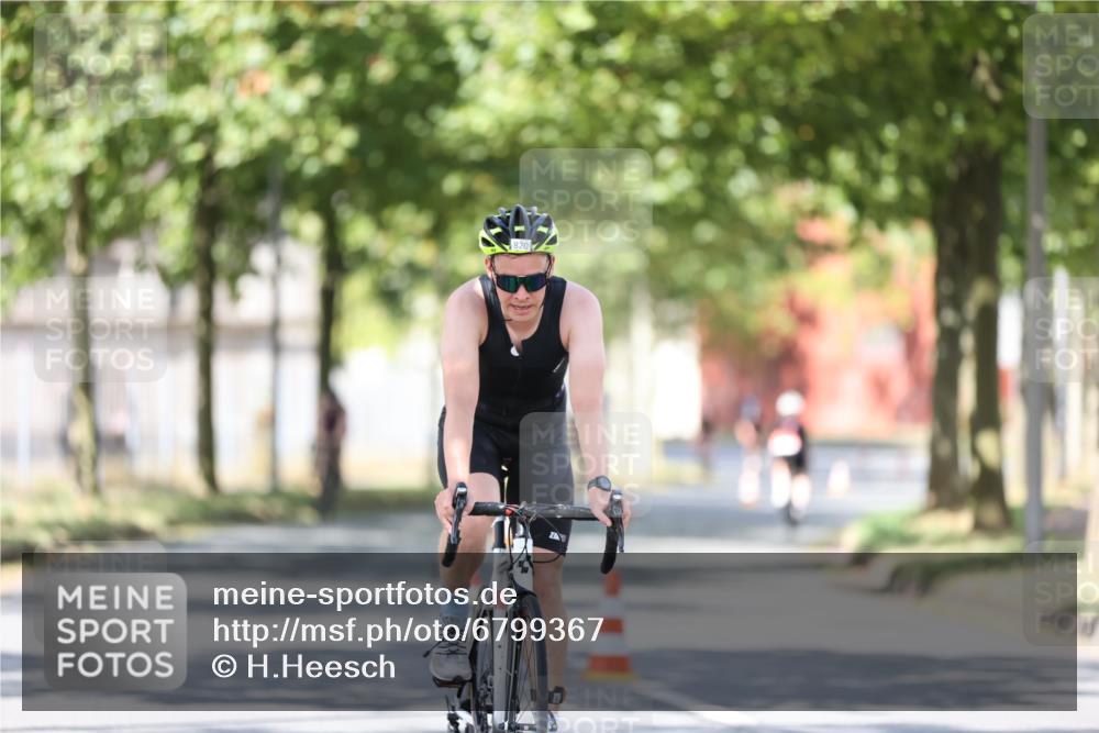 11.08.2024 - GEWOBA Citytriathlon Bremen H.Heesch http://msf.ph/oto/6799367 11.08.2024 11:56:43 Laufen  meine-sportfotos.de