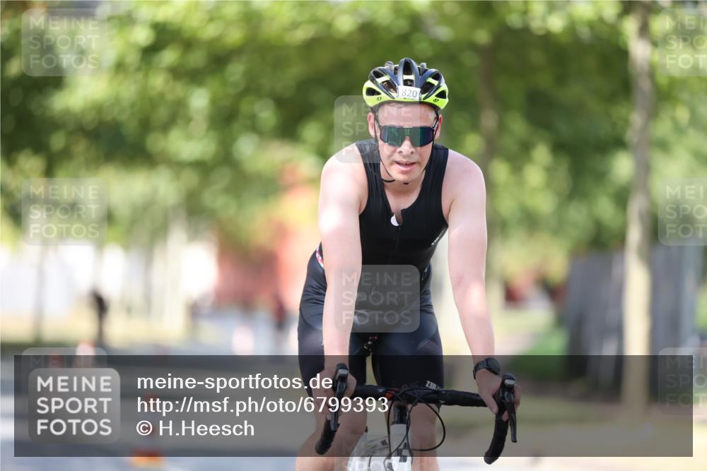11.08.2024 - GEWOBA Citytriathlon Bremen H.Heesch http://msf.ph/oto/6799393 11.08.2024 11:56:44 Laufen  meine-sportfotos.de