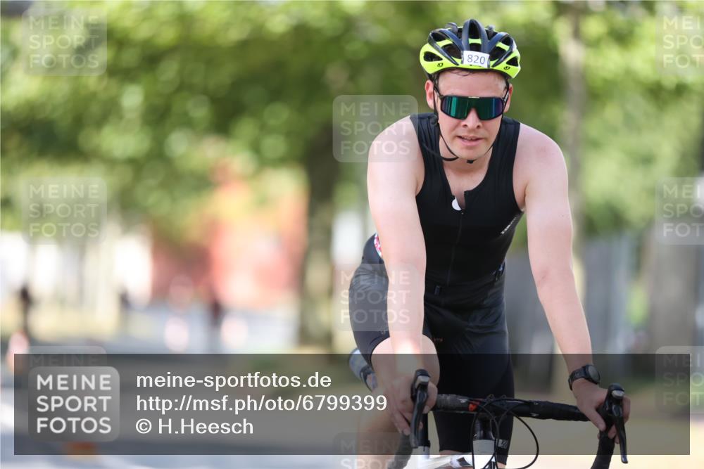 11.08.2024 - GEWOBA Citytriathlon Bremen H.Heesch http://msf.ph/oto/6799399 11.08.2024 11:56:44 Laufen  meine-sportfotos.de