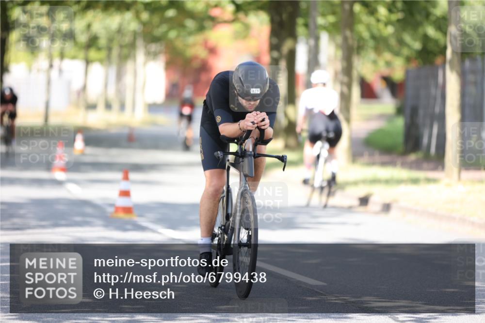 11.08.2024 - GEWOBA Citytriathlon Bremen H.Heesch http://msf.ph/oto/6799438 11.08.2024 11:56:50 Laufen  meine-sportfotos.de