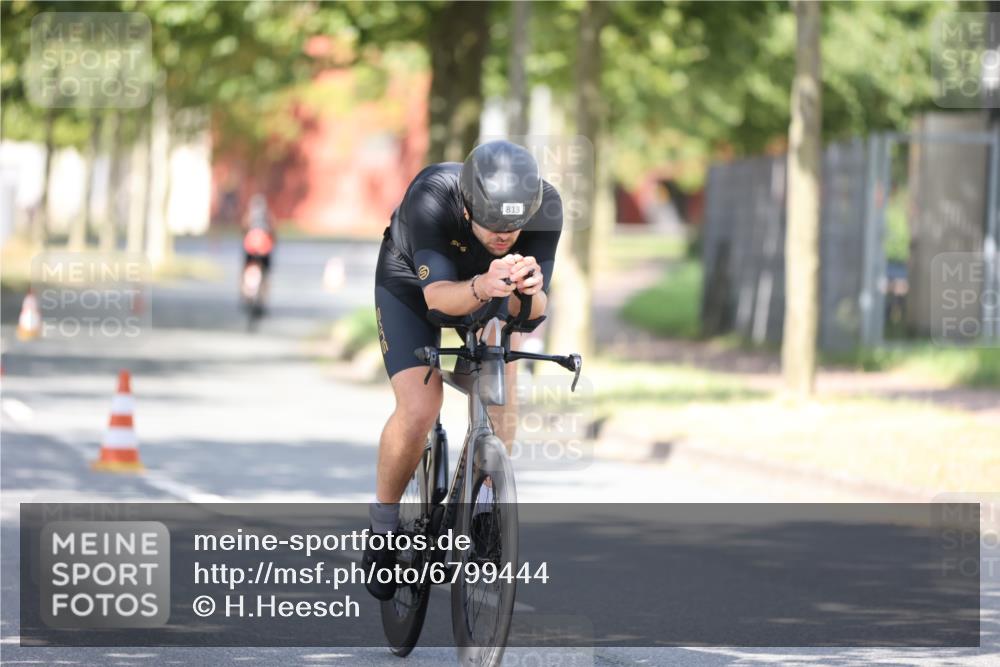11.08.2024 - GEWOBA Citytriathlon Bremen H.Heesch http://msf.ph/oto/6799444 11.08.2024 11:56:50 Laufen  meine-sportfotos.de