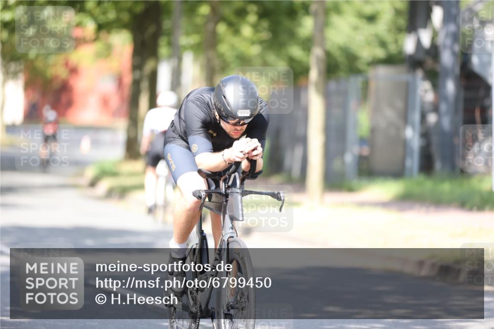 11.08.2024 - GEWOBA Citytriathlon Bremen H.Heesch http://msf.ph/oto/6799450 11.08.2024 11:56:51 Laufen  meine-sportfotos.de