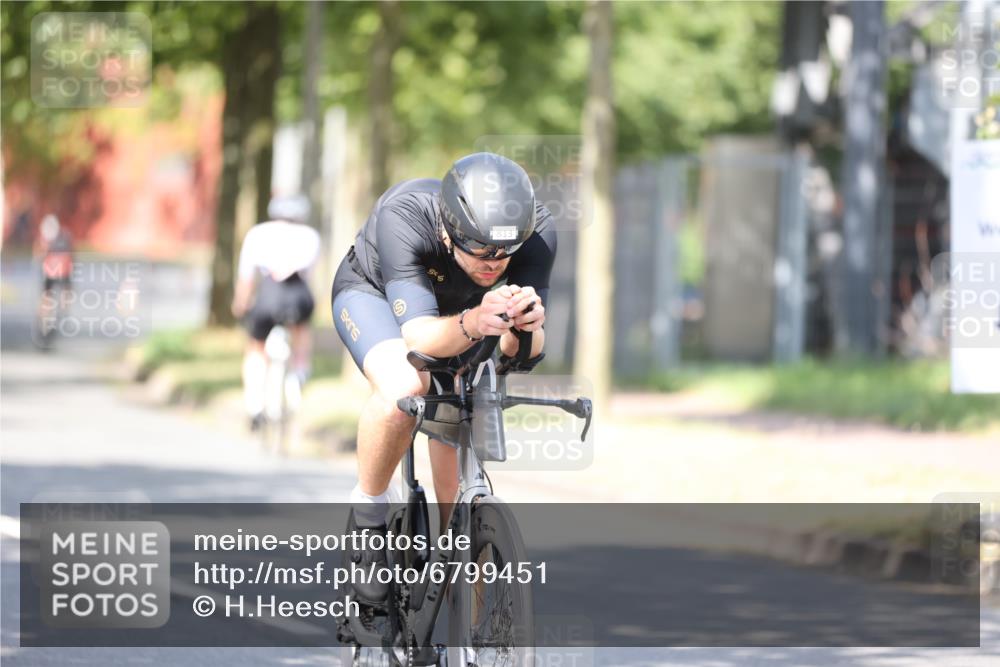 11.08.2024 - GEWOBA Citytriathlon Bremen H.Heesch http://msf.ph/oto/6799451 11.08.2024 11:56:51 Laufen  meine-sportfotos.de