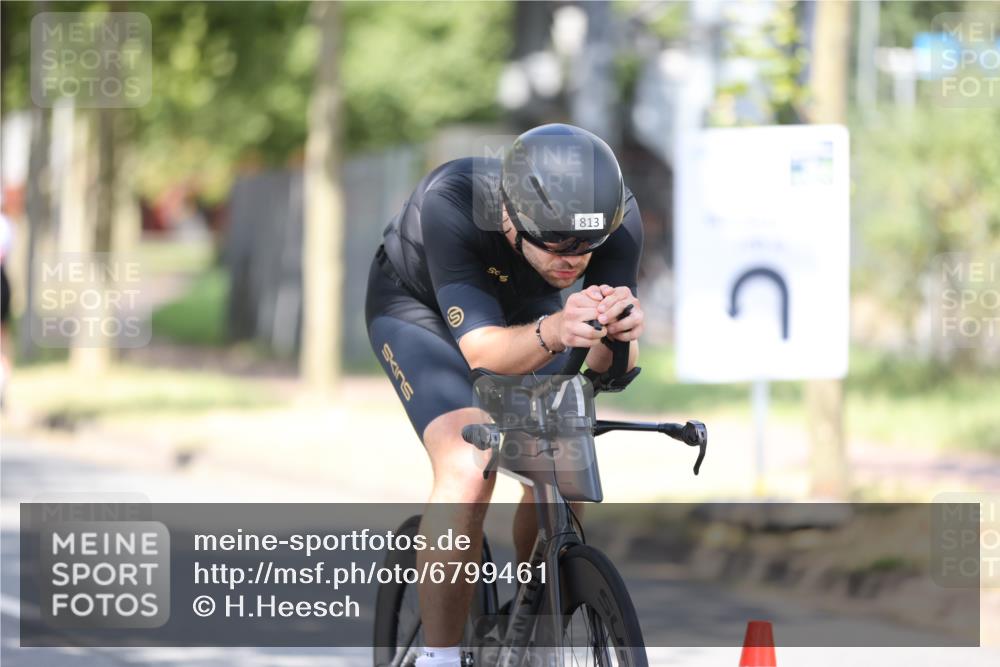 11.08.2024 - GEWOBA Citytriathlon Bremen H.Heesch http://msf.ph/oto/6799461 11.08.2024 11:56:51 Laufen  meine-sportfotos.de