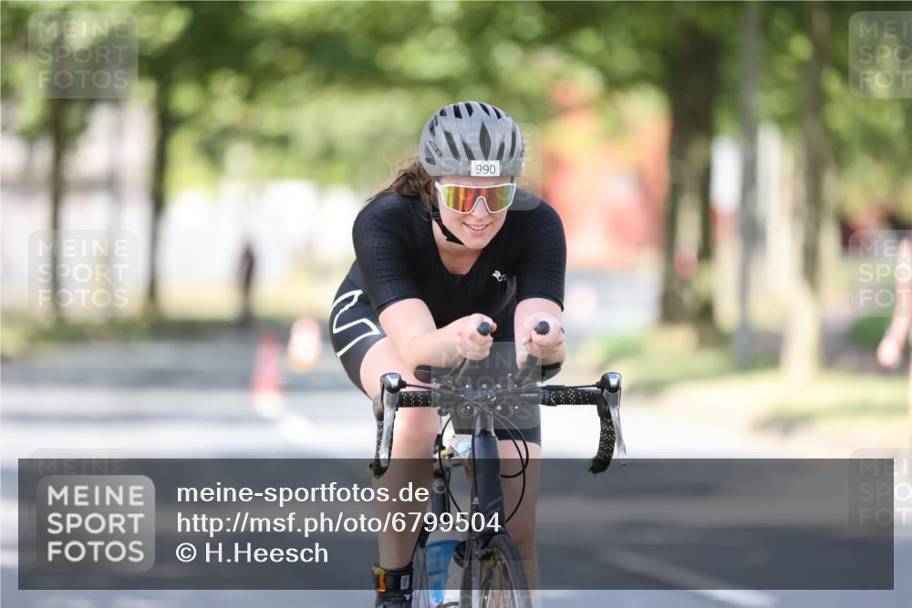 11.08.2024 - GEWOBA Citytriathlon Bremen H.Heesch http://msf.ph/oto/6799504 11.08.2024 11:56:55 Laufen  meine-sportfotos.de