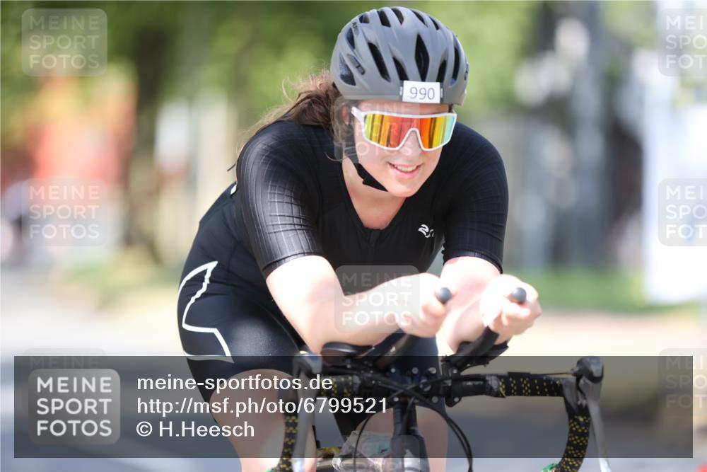 11.08.2024 - GEWOBA Citytriathlon Bremen H.Heesch http://msf.ph/oto/6799521 11.08.2024 11:56:56 Laufen  meine-sportfotos.de
