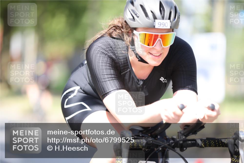 11.08.2024 - GEWOBA Citytriathlon Bremen H.Heesch http://msf.ph/oto/6799525 11.08.2024 11:56:56 Laufen  meine-sportfotos.de