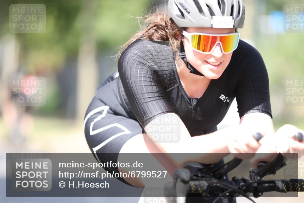 11.08.2024 - GEWOBA Citytriathlon Bremen H.Heesch http://msf.ph/oto/6799527 11.08.2024 11:56:56 Laufen  meine-sportfotos.de