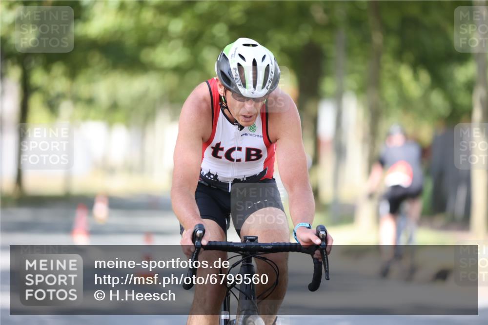 11.08.2024 - GEWOBA Citytriathlon Bremen H.Heesch http://msf.ph/oto/6799560 11.08.2024 11:57:02 Laufen  meine-sportfotos.de