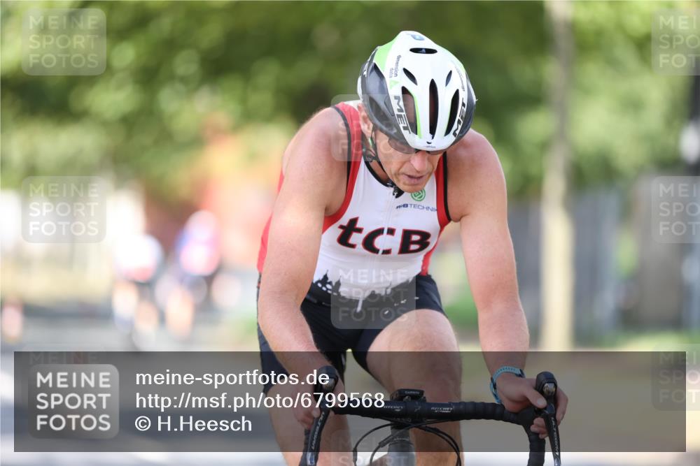 11.08.2024 - GEWOBA Citytriathlon Bremen H.Heesch http://msf.ph/oto/6799568 11.08.2024 11:57:02 Laufen  meine-sportfotos.de