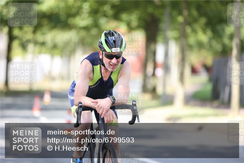 11.08.2024 - GEWOBA Citytriathlon Bremen H.Heesch http://msf.ph/oto/6799593 11.08.2024 11:57:12 Laufen  meine-sportfotos.de