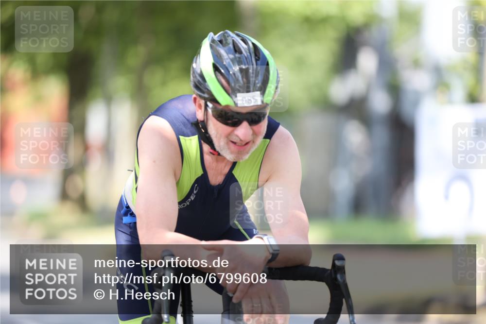 11.08.2024 - GEWOBA Citytriathlon Bremen H.Heesch http://msf.ph/oto/6799608 11.08.2024 11:57:13 Laufen  meine-sportfotos.de