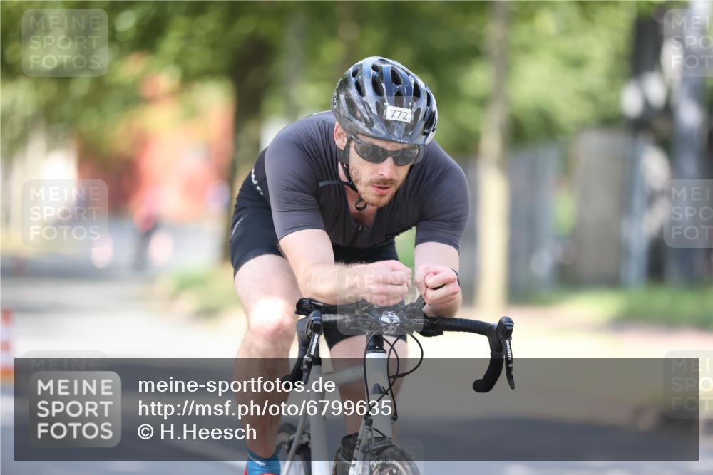 11.08.2024 - GEWOBA Citytriathlon Bremen H.Heesch http://msf.ph/oto/6799635 11.08.2024 11:57:16 Laufen  meine-sportfotos.de