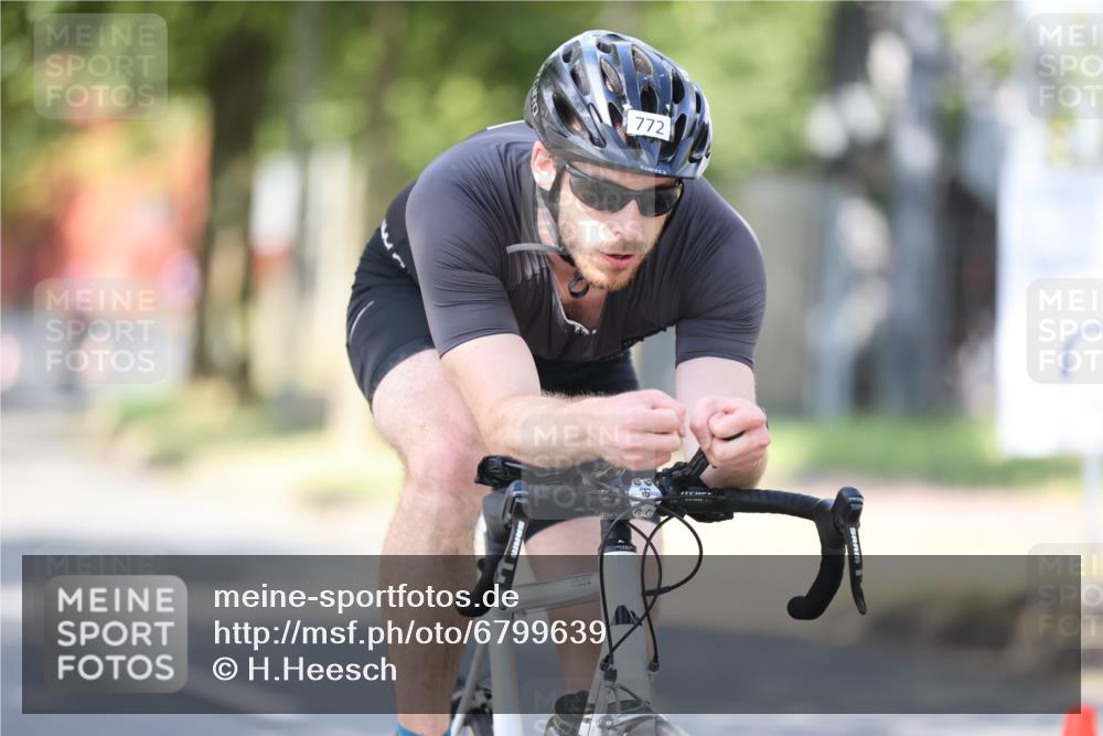 11.08.2024 - GEWOBA Citytriathlon Bremen H.Heesch http://msf.ph/oto/6799639 11.08.2024 11:57:16 Laufen  meine-sportfotos.de
