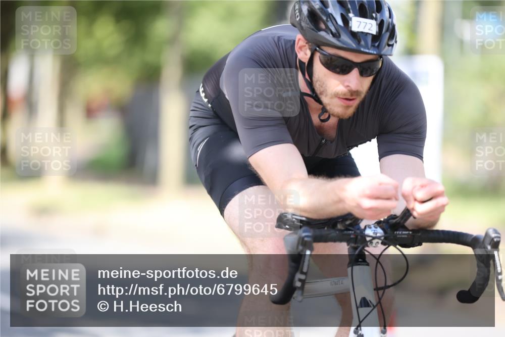 11.08.2024 - GEWOBA Citytriathlon Bremen H.Heesch http://msf.ph/oto/6799645 11.08.2024 11:57:16 Laufen  meine-sportfotos.de