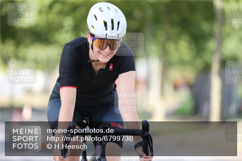 11.08.2024 - GEWOBA Citytriathlon Bremen H.Heesch http://msf.ph/oto/6799730 11.08.2024 11:57:33 Laufen  meine-sportfotos.de