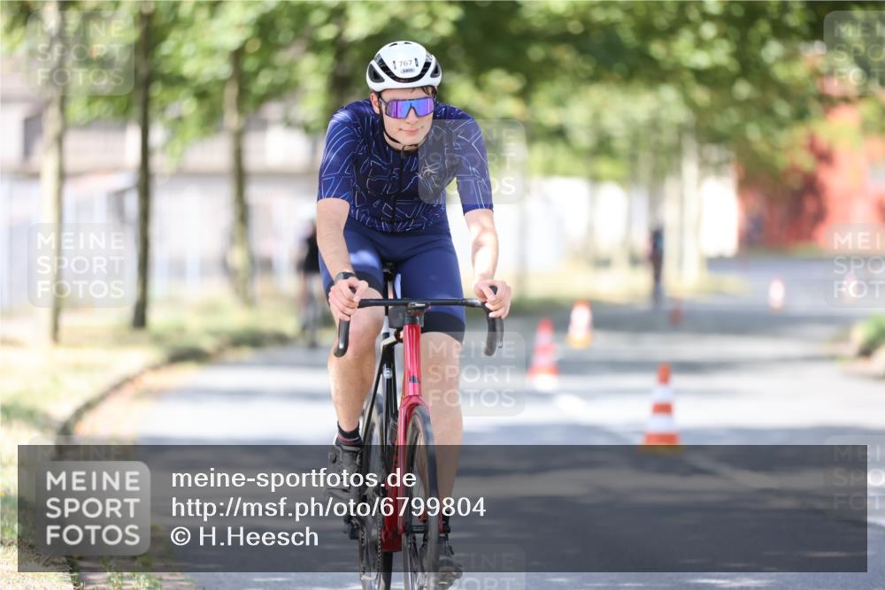 11.08.2024 - GEWOBA Citytriathlon Bremen H.Heesch http://msf.ph/oto/6799804 11.08.2024 11:57:49 Laufen  meine-sportfotos.de