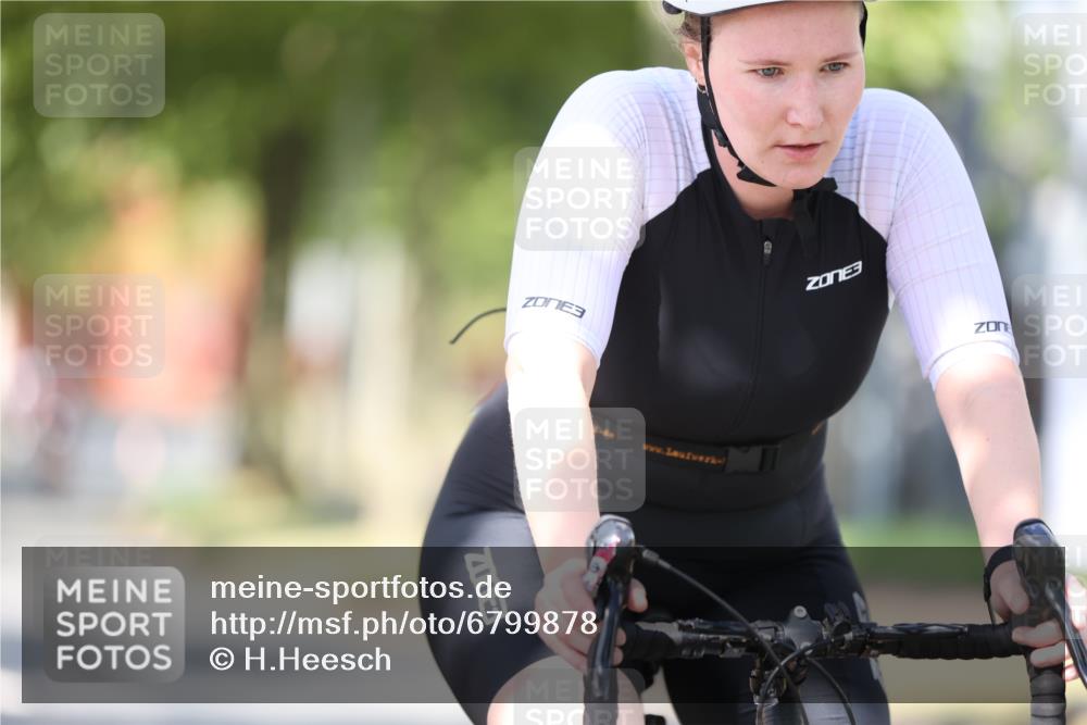 11.08.2024 - GEWOBA Citytriathlon Bremen H.Heesch http://msf.ph/oto/6799878 11.08.2024 11:57:56 Laufen  meine-sportfotos.de