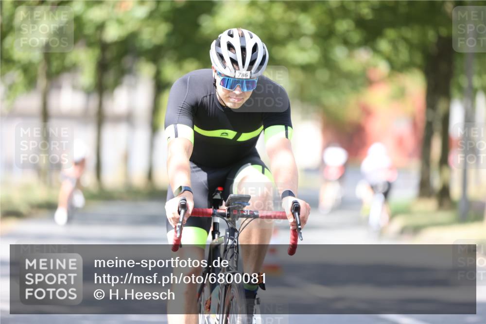 11.08.2024 - GEWOBA Citytriathlon Bremen H.Heesch http://msf.ph/oto/6800081 11.08.2024 11:58:38 Laufen  meine-sportfotos.de