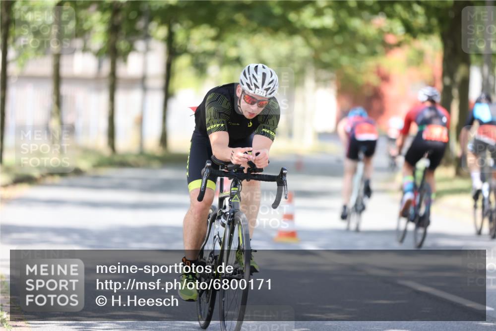 11.08.2024 - GEWOBA Citytriathlon Bremen H.Heesch http://msf.ph/oto/6800171 11.08.2024 11:58:45 Laufen  meine-sportfotos.de