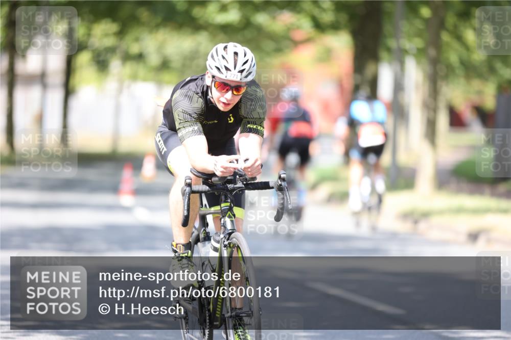 11.08.2024 - GEWOBA Citytriathlon Bremen H.Heesch http://msf.ph/oto/6800181 11.08.2024 11:58:45 Laufen  meine-sportfotos.de