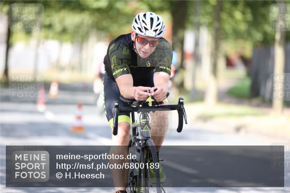 11.08.2024 - GEWOBA Citytriathlon Bremen H.Heesch http://msf.ph/oto/6800189 11.08.2024 11:58:45 Laufen  meine-sportfotos.de