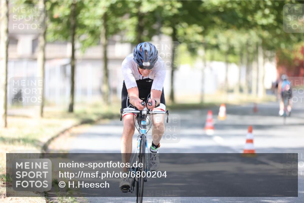 11.08.2024 - GEWOBA Citytriathlon Bremen H.Heesch http://msf.ph/oto/6800204 11.08.2024 11:59:09 Laufen  meine-sportfotos.de